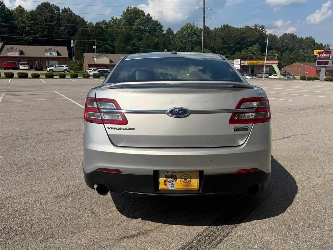 Ford Taurus 4dr Sdn SHO AWD 2016