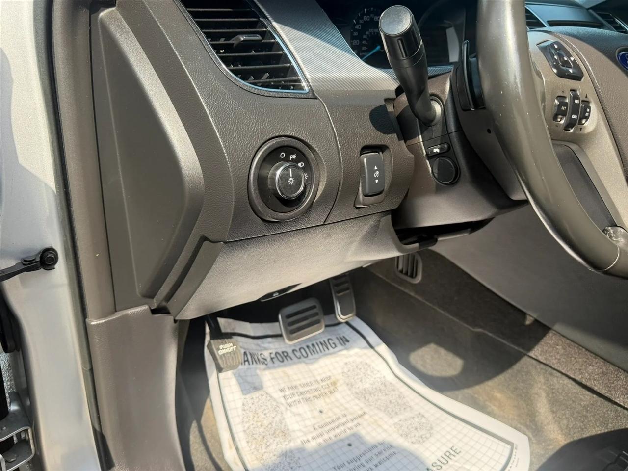 Ford Taurus 4dr Sdn SHO AWD 2016