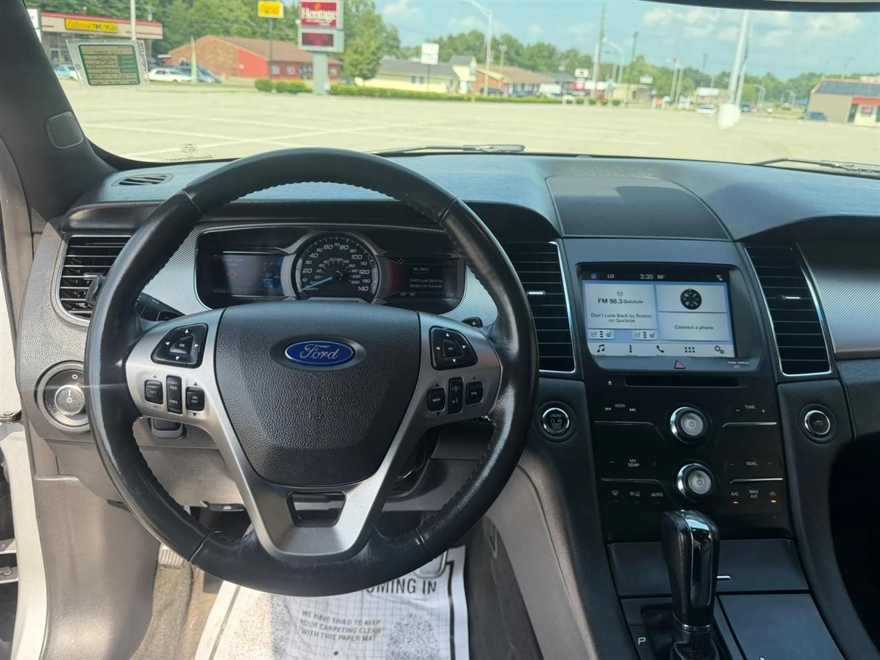 Ford Taurus 4dr Sdn SHO AWD 2016