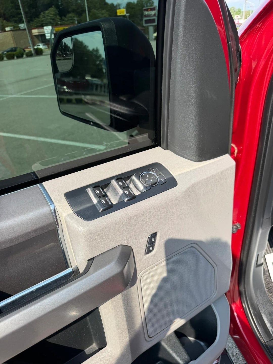 Ford F-150 4WD SuperCrew 145" King Ranch 2015