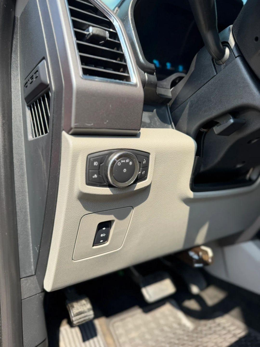 Ford F-150 4WD SuperCrew 145" King Ranch 2015