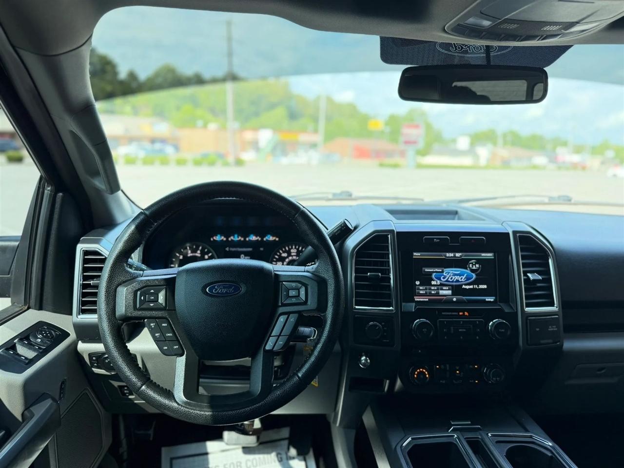 Ford F-150 4WD SuperCrew 145" King Ranch 2015