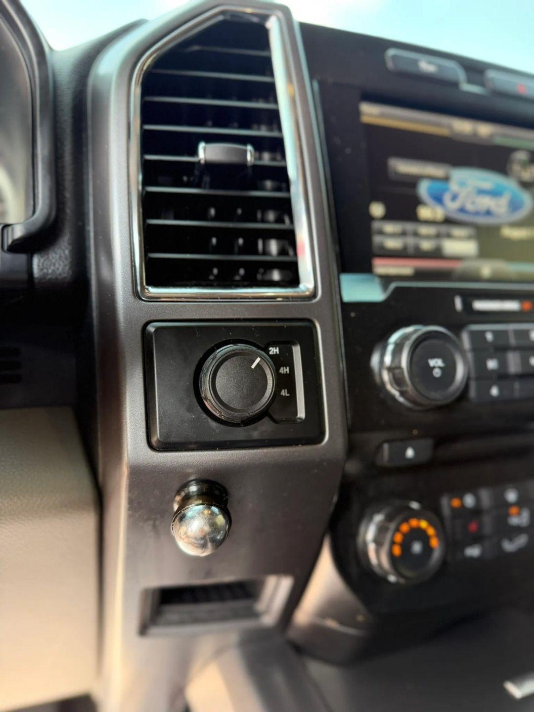 Ford F-150 4WD SuperCrew 145" King Ranch 2015