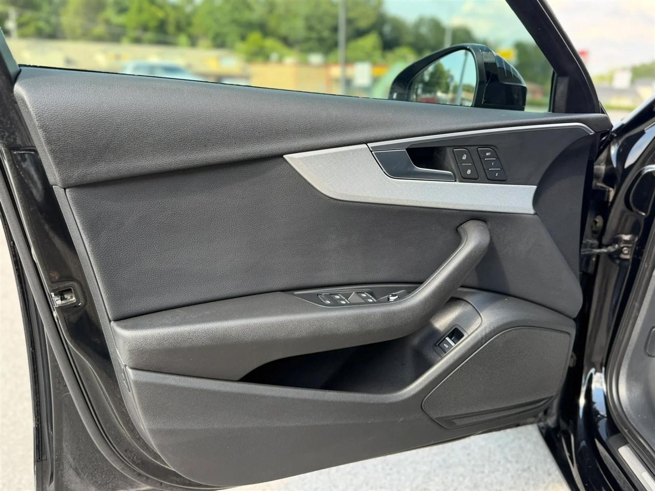 Audi A4 2.0 TFSI Auto Premium quattro AWD 2017