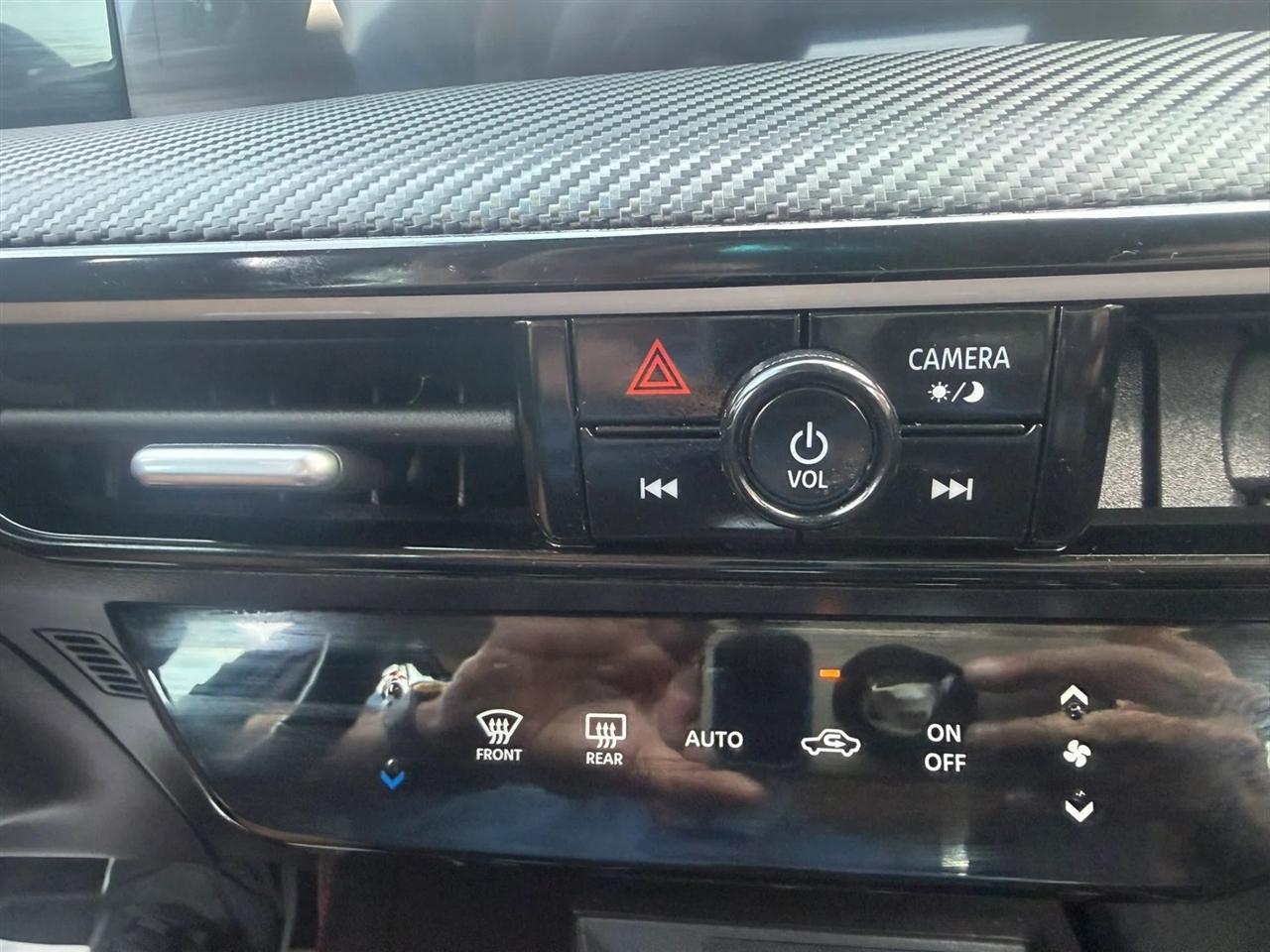 Nissan Kicks SR FWD 2025