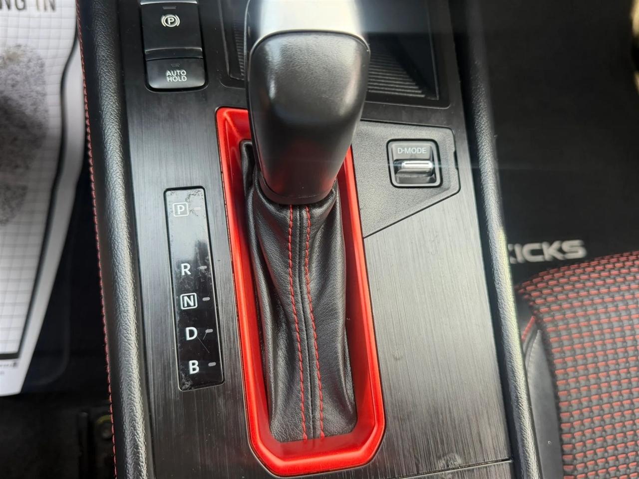 Nissan Kicks SR FWD 2025