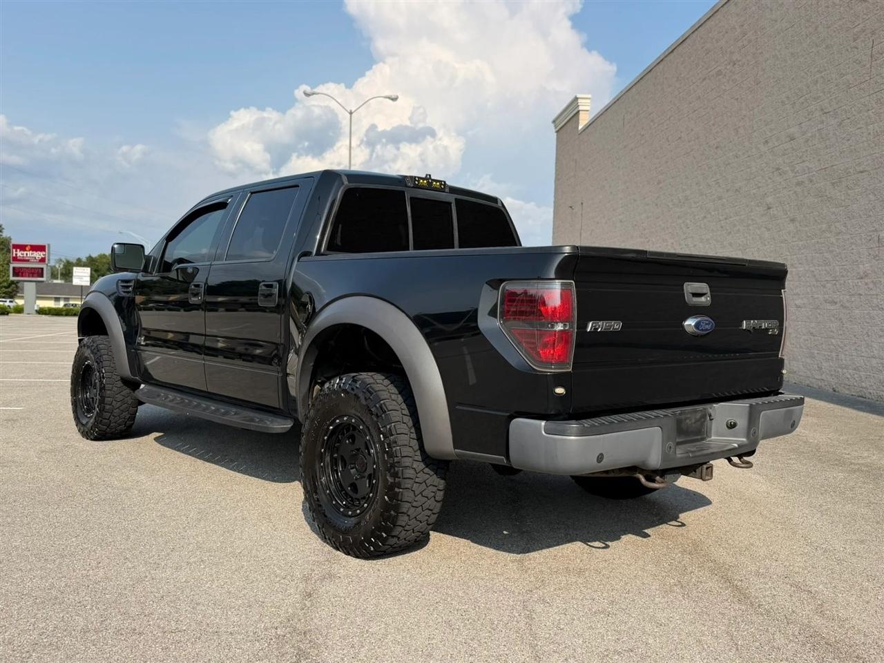 Ford F-150 4WD SuperCrew 145" SVT Raptor 2013