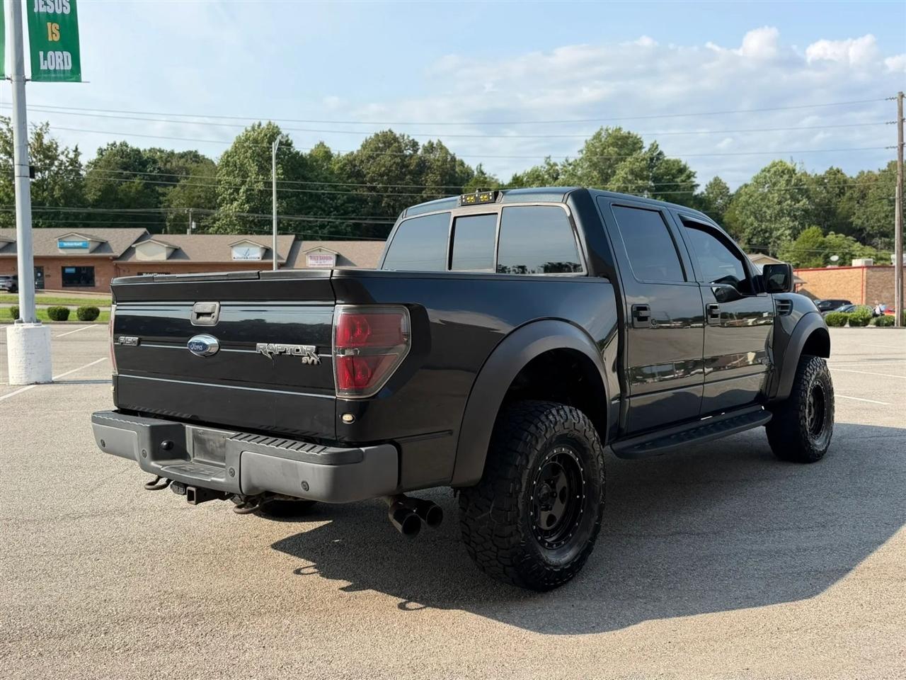 Ford F-150 4WD SuperCrew 145" SVT Raptor 2013
