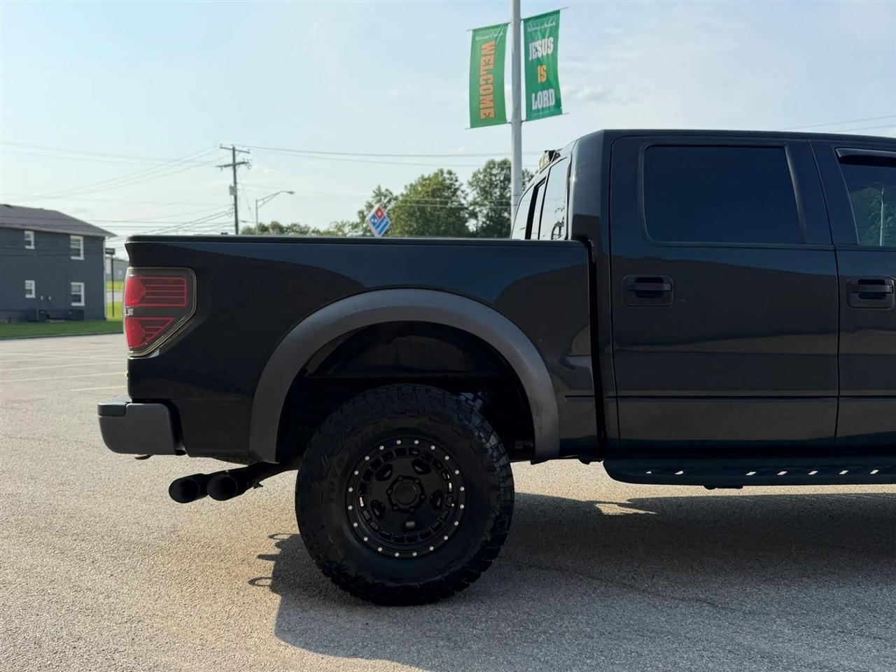 Ford F-150 4WD SuperCrew 145" SVT Raptor 2013