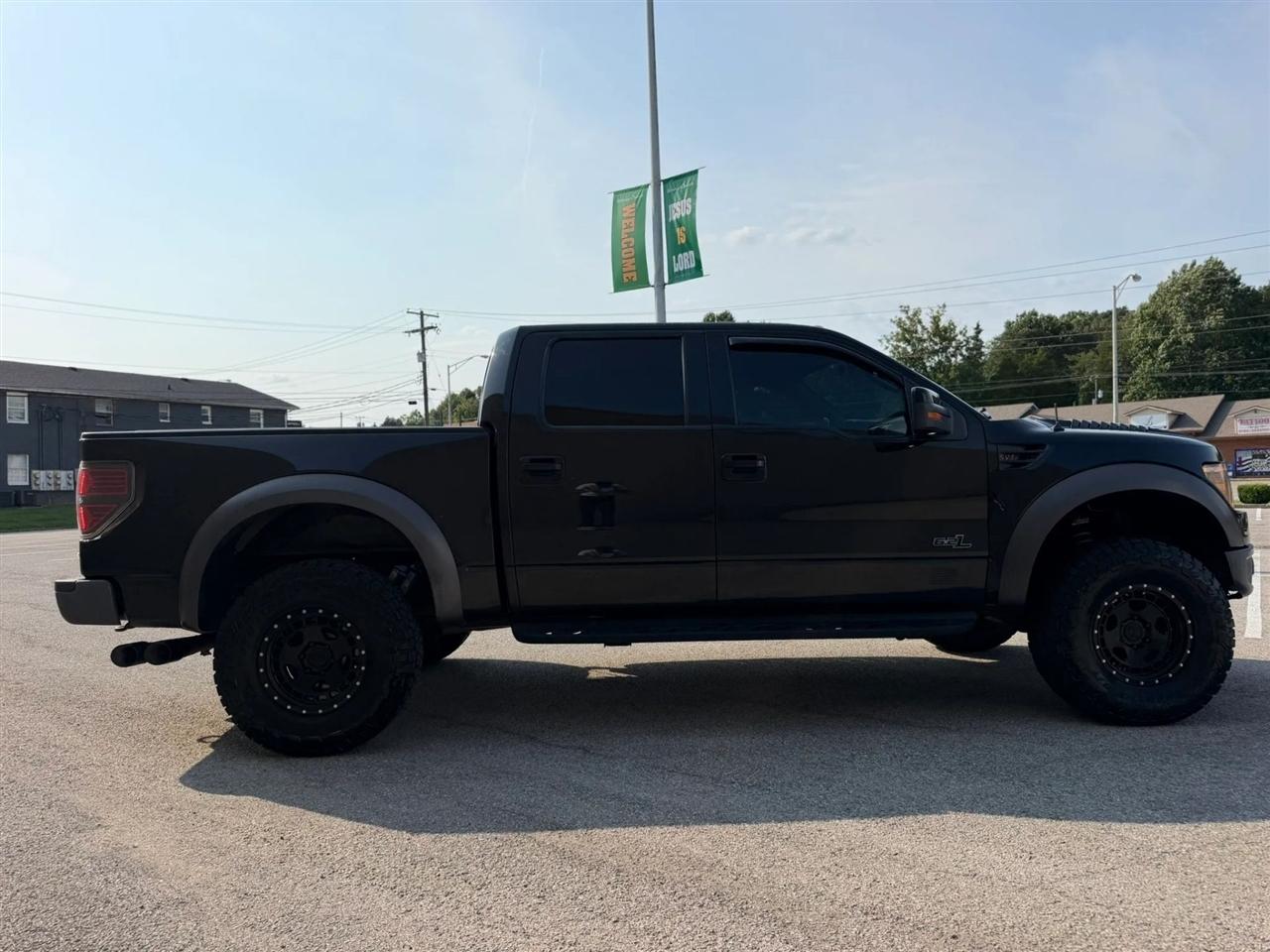Ford F-150 4WD SuperCrew 145" SVT Raptor 2013