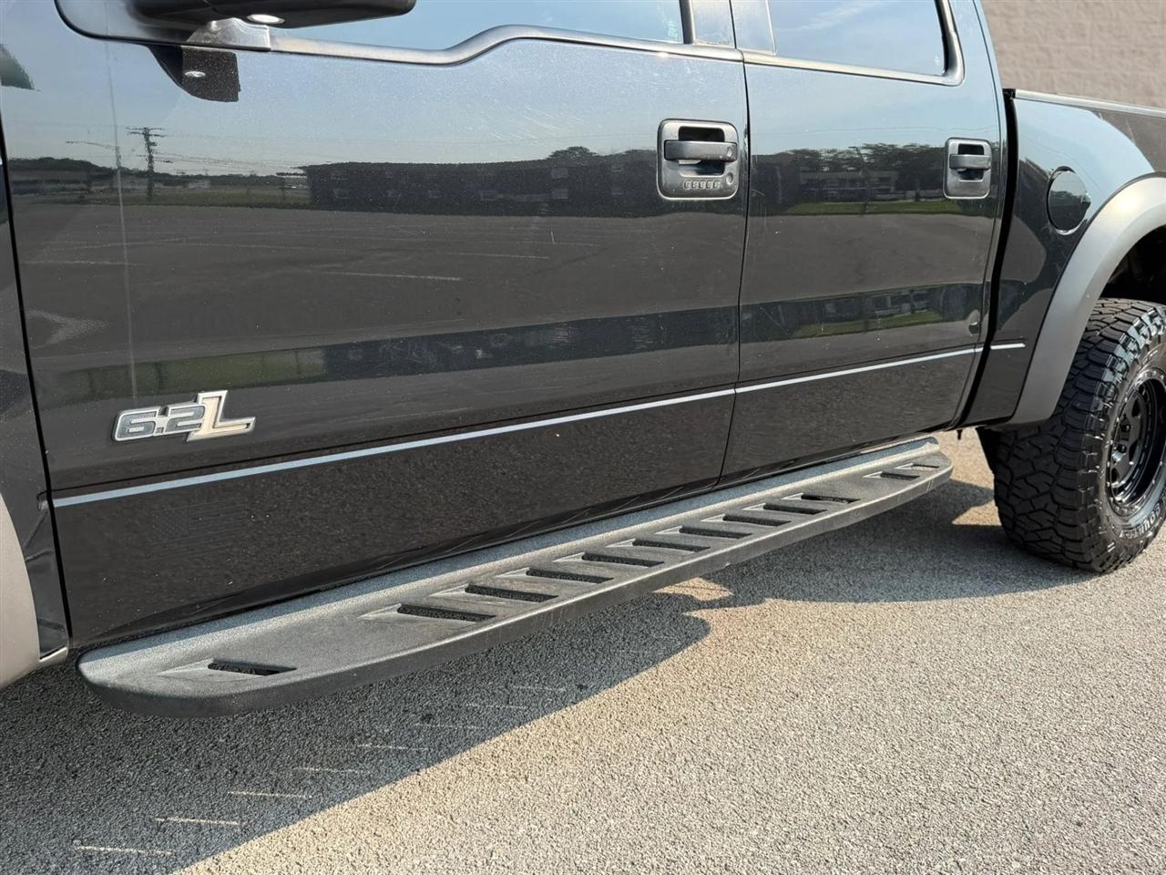 Ford F-150 4WD SuperCrew 145" SVT Raptor 2013