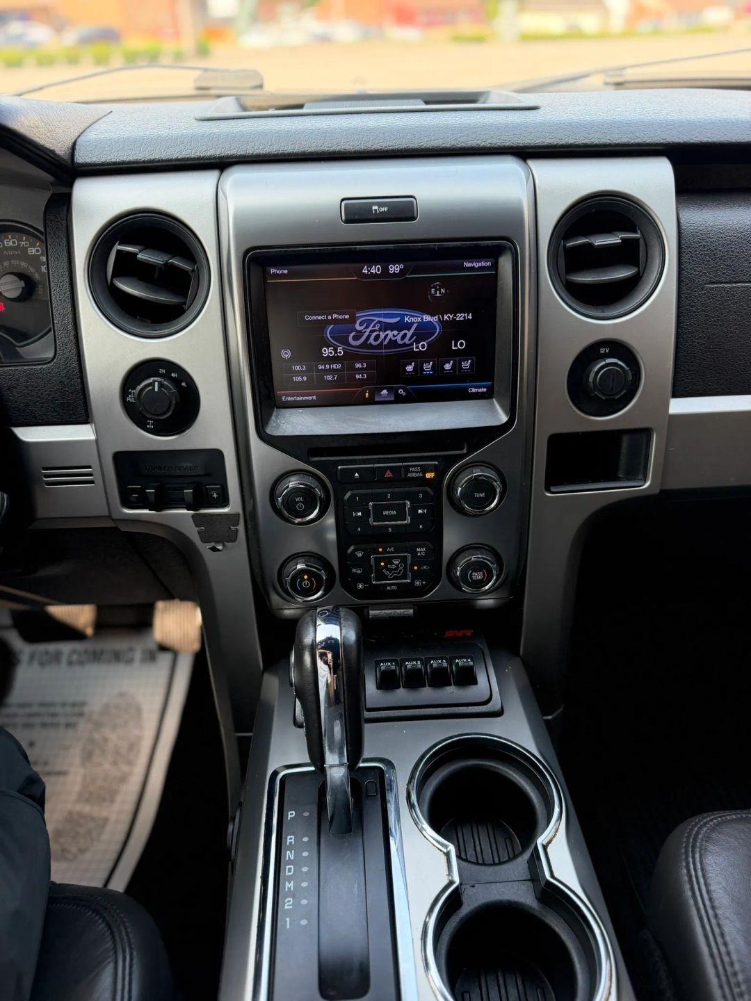 Ford F-150 4WD SuperCrew 145" SVT Raptor 2013