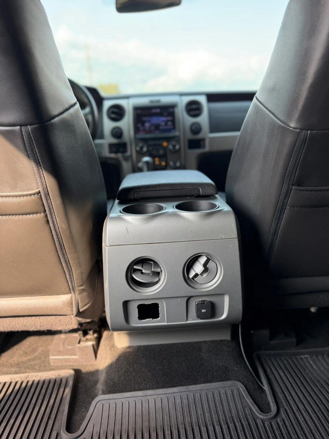 Ford F-150 4WD SuperCrew 145" SVT Raptor 2013