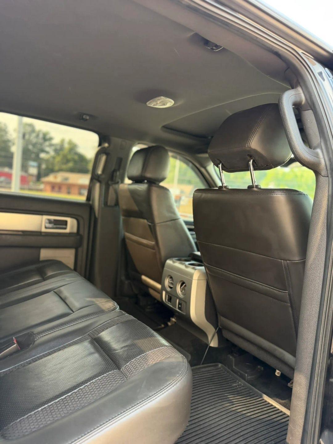 Ford F-150 4WD SuperCrew 145" SVT Raptor 2013