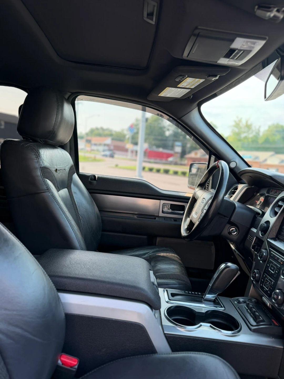 Ford F-150 4WD SuperCrew 145" SVT Raptor 2013