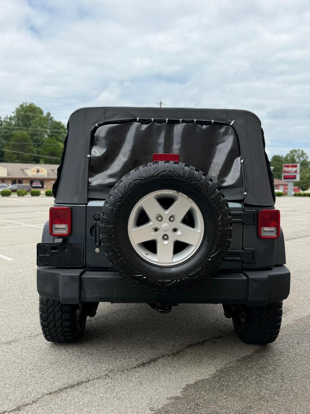 Jeep Wrangler 4WD 4dr Unlimited X 2008