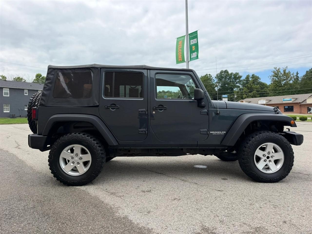 Jeep Wrangler 4WD 4dr Unlimited X 2008