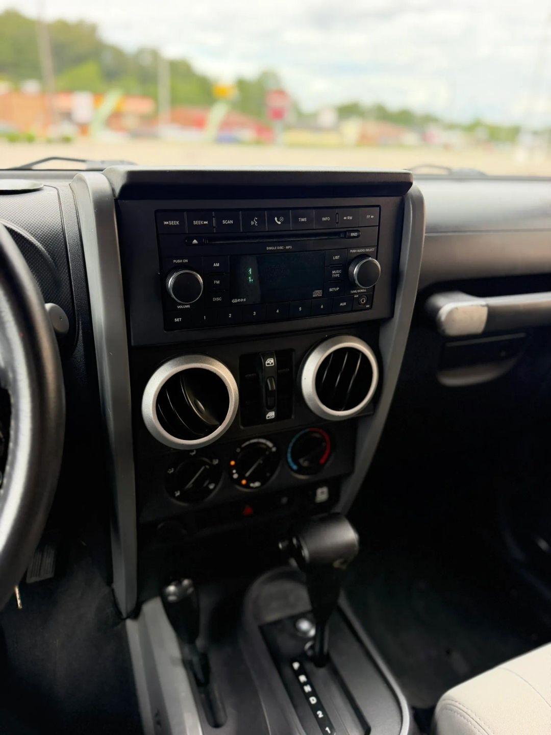 Jeep Wrangler 4WD 4dr Unlimited X 2008