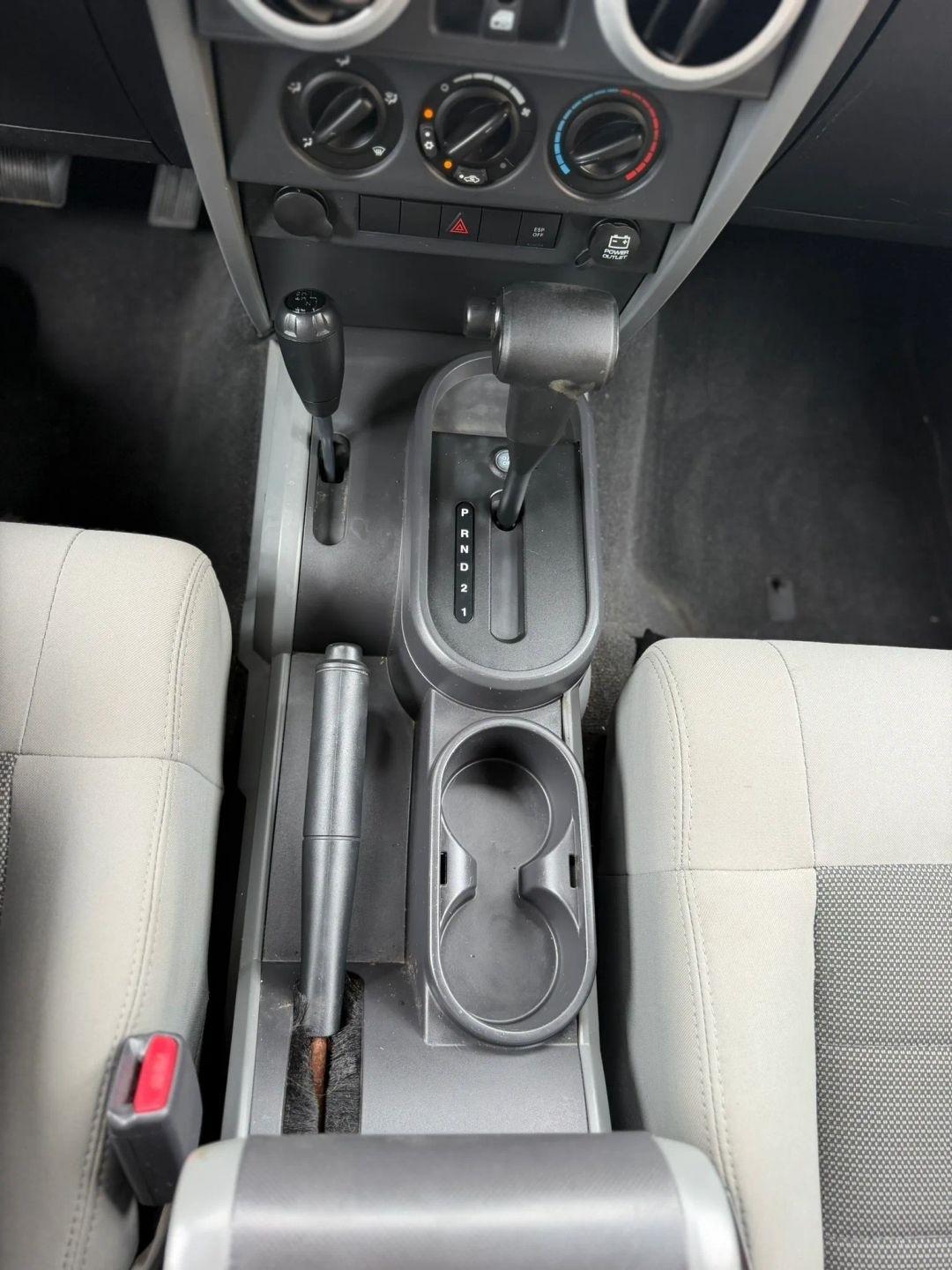Jeep Wrangler 4WD 4dr Unlimited X 2008