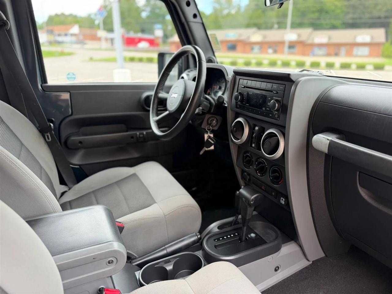Jeep Wrangler 4WD 4dr Unlimited X 2008