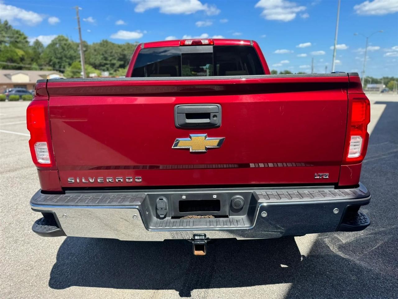Chevrolet Silverado 1500 4WD Crew Cab 143.5" LTZ w/1LZ 2018