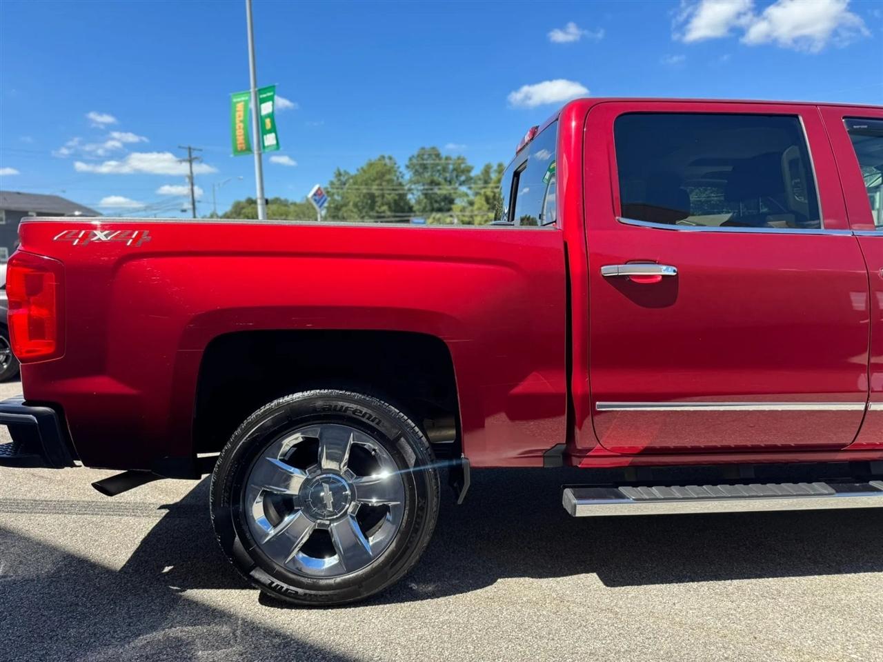 Chevrolet Silverado 1500 4WD Crew Cab 143.5" LTZ w/1LZ 2018