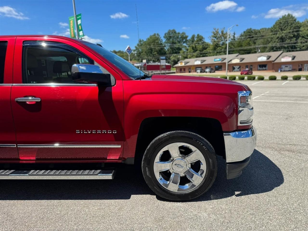 Chevrolet Silverado 1500 4WD Crew Cab 143.5" LTZ w/1LZ 2018