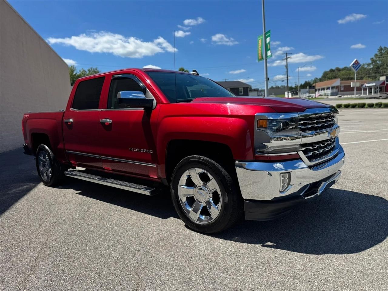 Chevrolet Silverado 1500 4WD Crew Cab 143.5" LTZ w/1LZ 2018