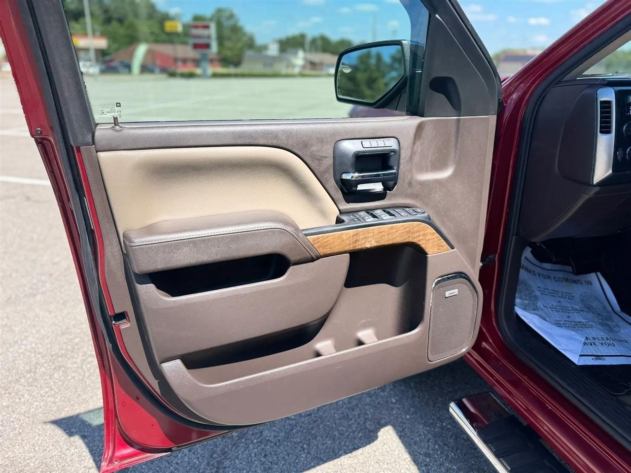 Chevrolet Silverado 1500 4WD Crew Cab 143.5" LTZ w/1LZ 2018