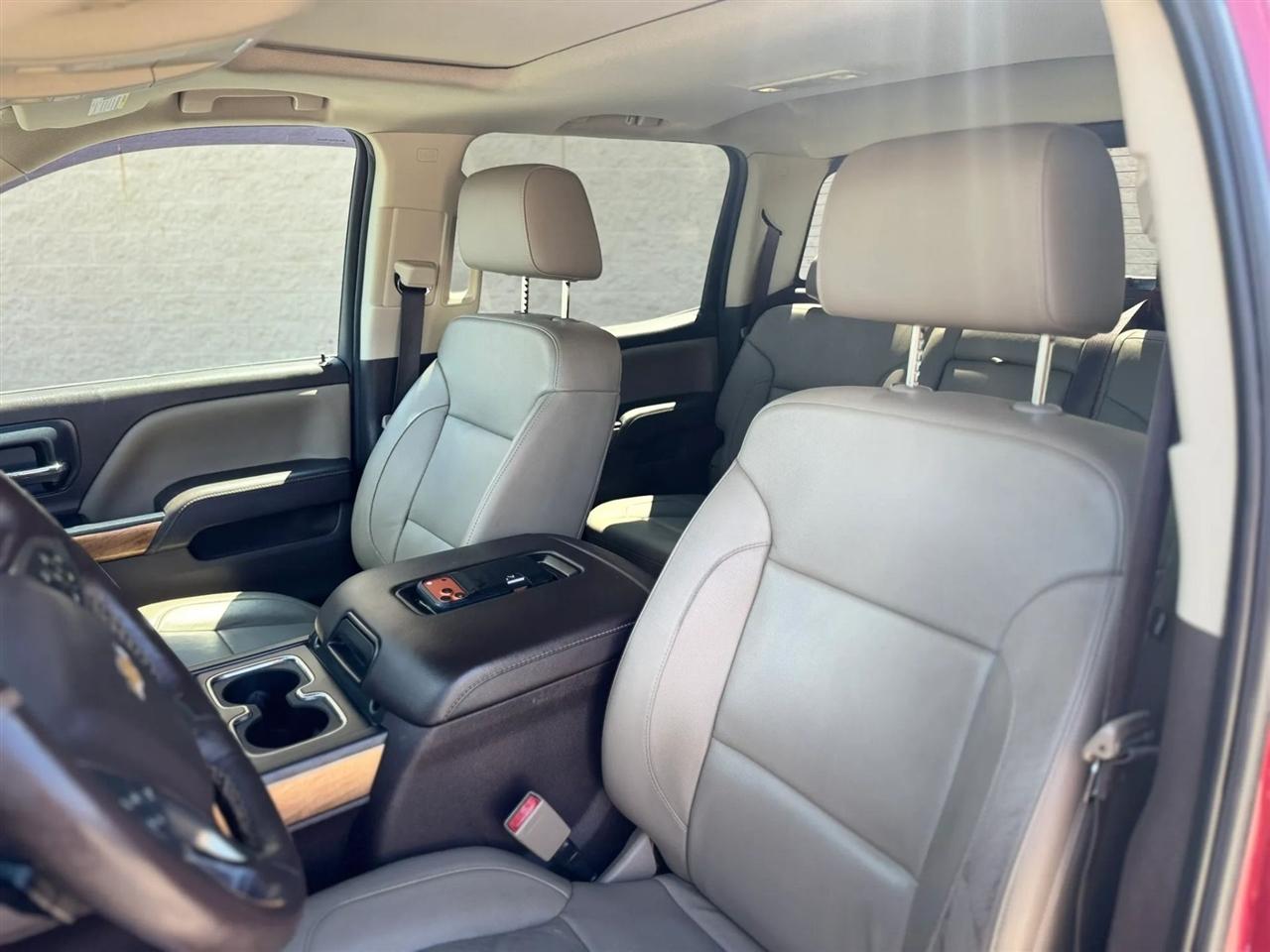Chevrolet Silverado 1500 4WD Crew Cab 143.5" LTZ w/1LZ 2018
