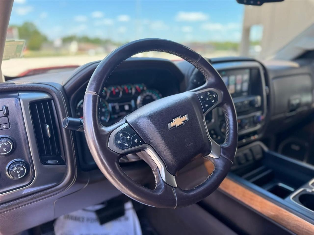 Chevrolet Silverado 1500 4WD Crew Cab 143.5" LTZ w/1LZ 2018