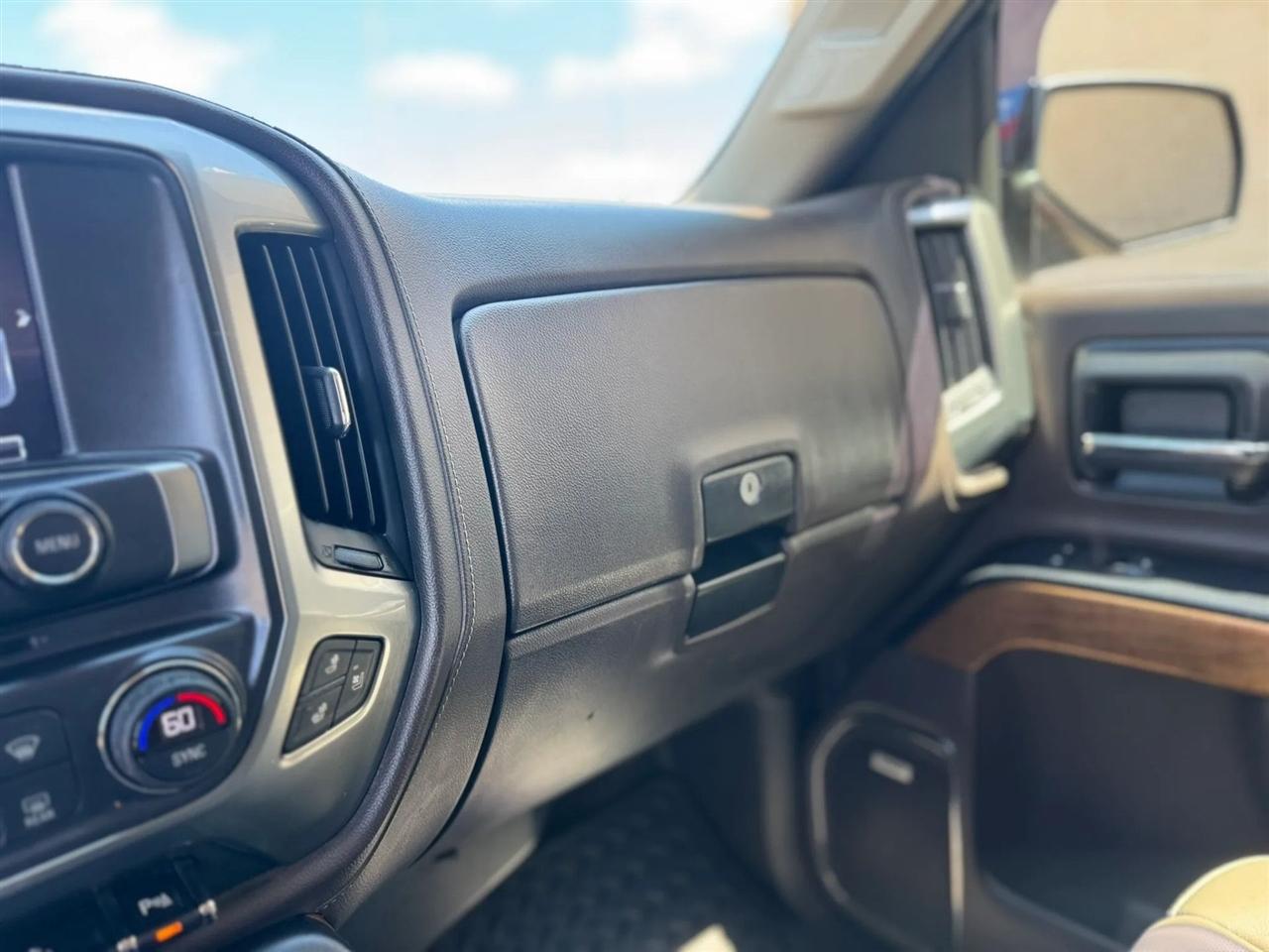 Chevrolet Silverado 1500 4WD Crew Cab 143.5" LTZ w/1LZ 2018
