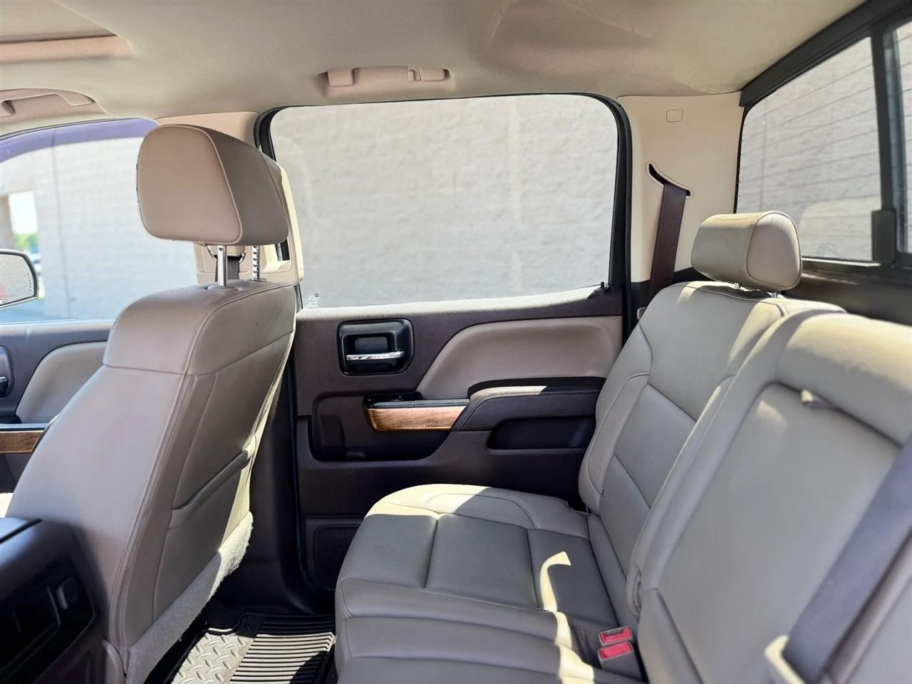 Chevrolet Silverado 1500 4WD Crew Cab 143.5" LTZ w/1LZ 2018