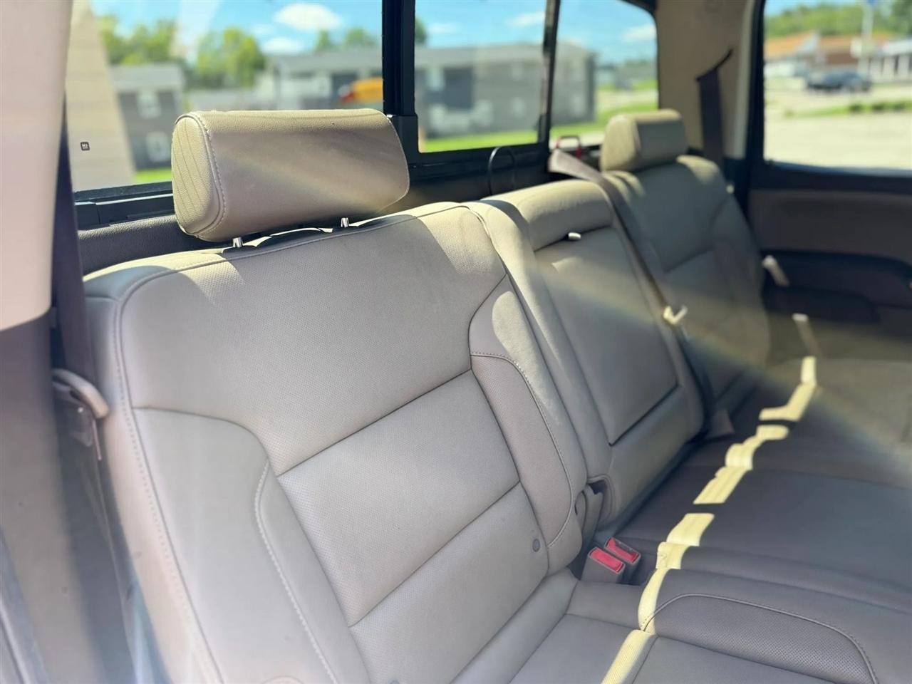 Chevrolet Silverado 1500 4WD Crew Cab 143.5" LTZ w/1LZ 2018