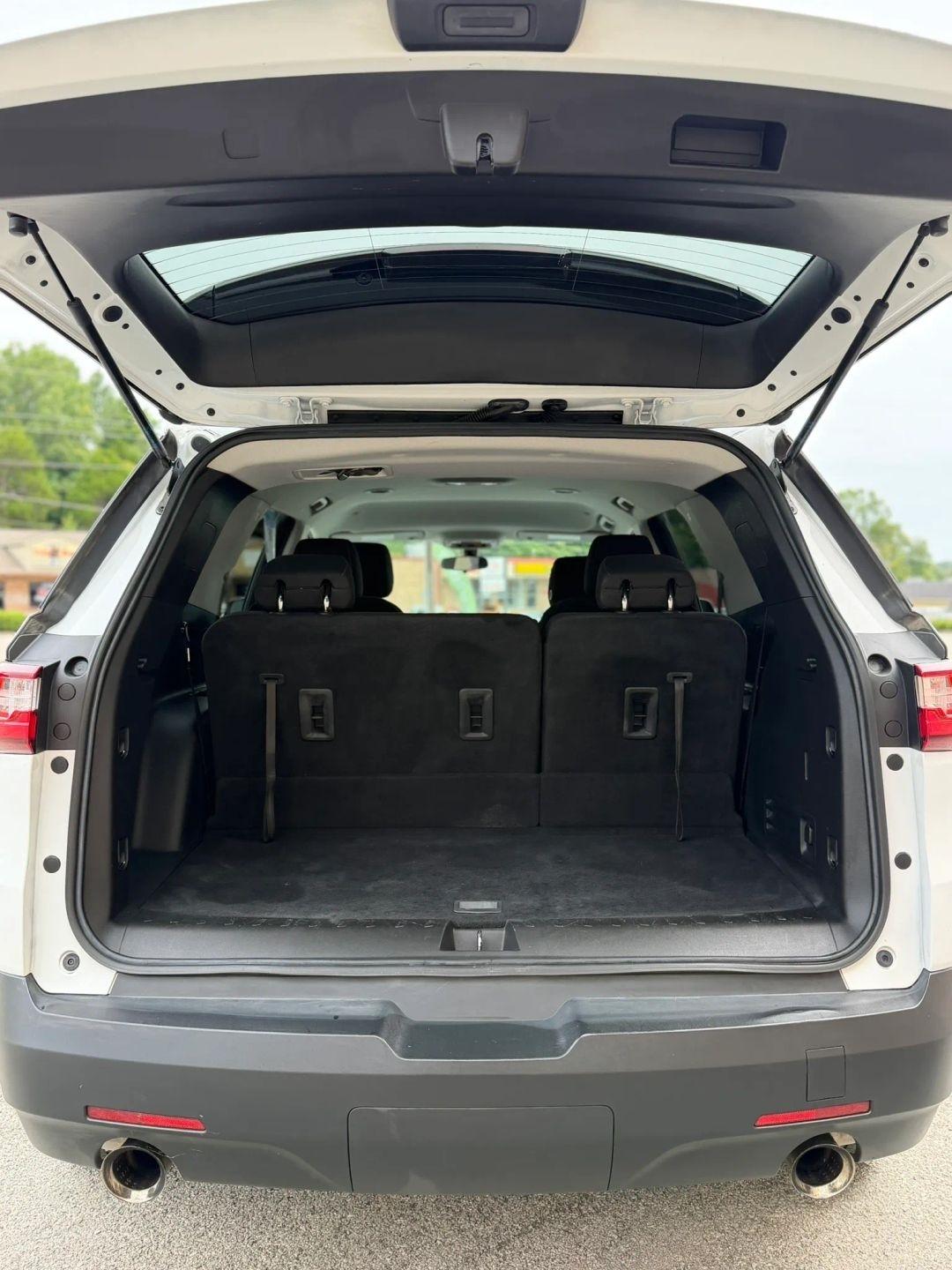 Chevrolet Traverse FWD 4dr LT Cloth w/1LT 2020