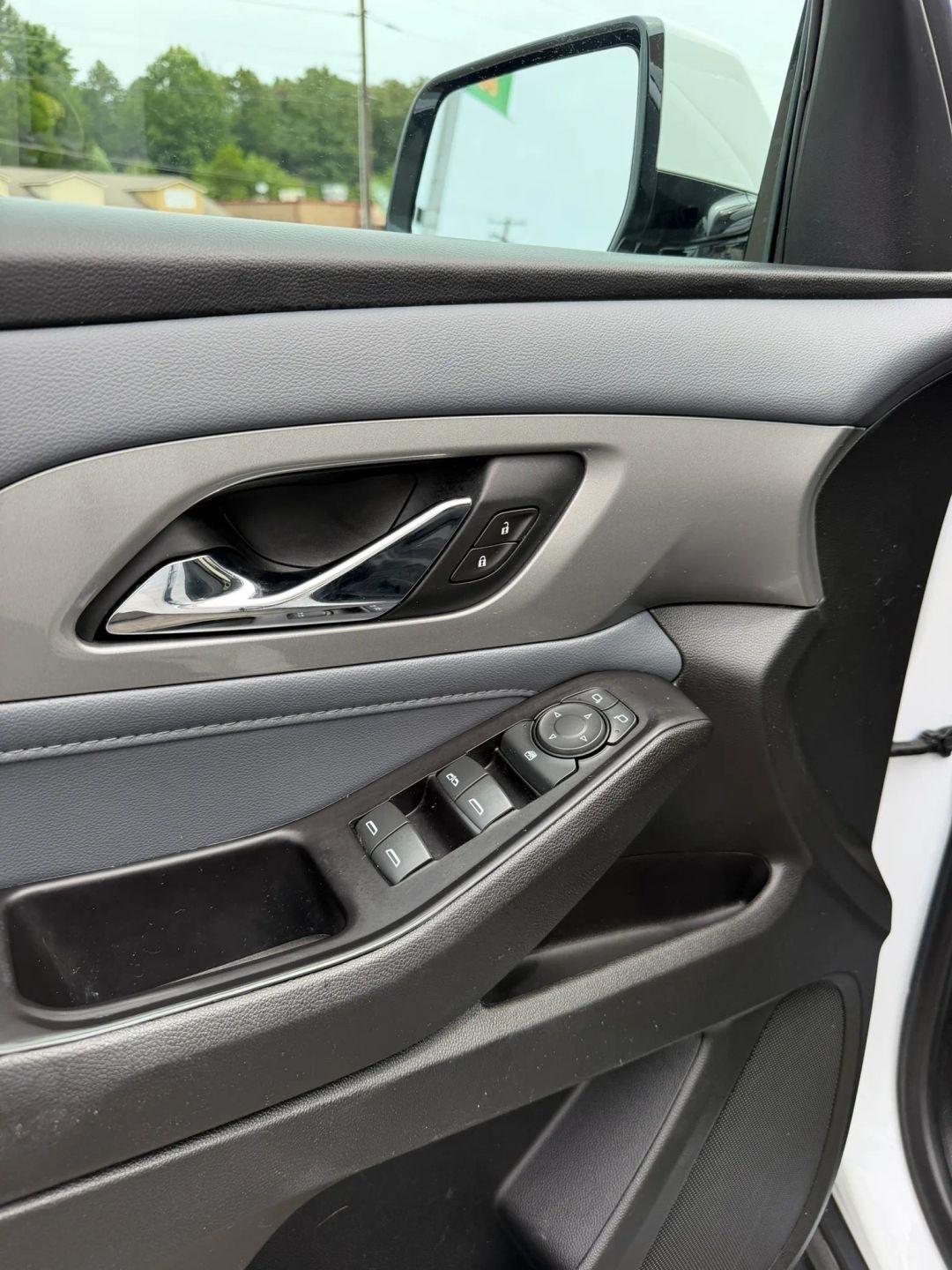 Chevrolet Traverse FWD 4dr LT Cloth w/1LT 2020