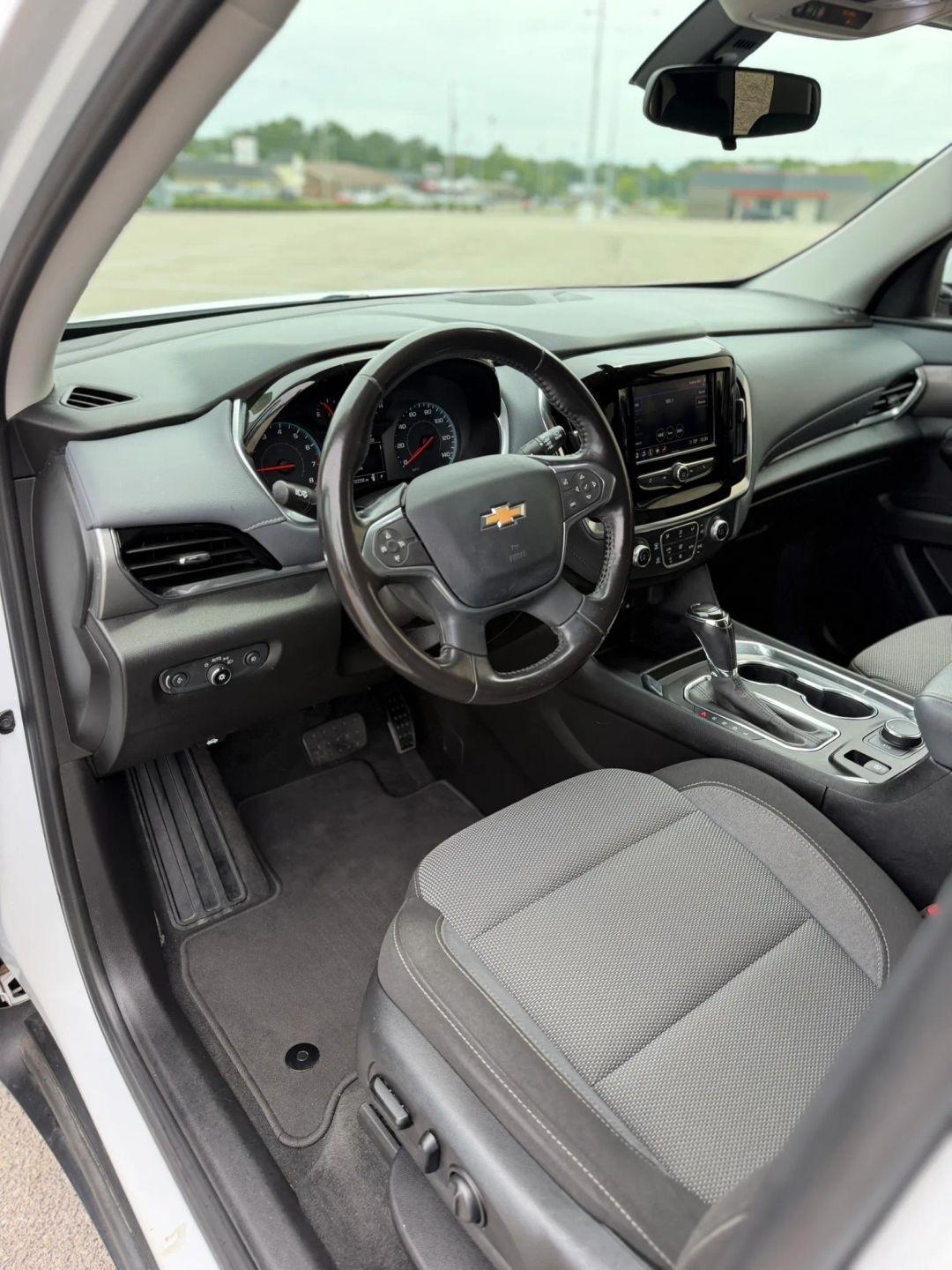 Chevrolet Traverse FWD 4dr LT Cloth w/1LT 2020