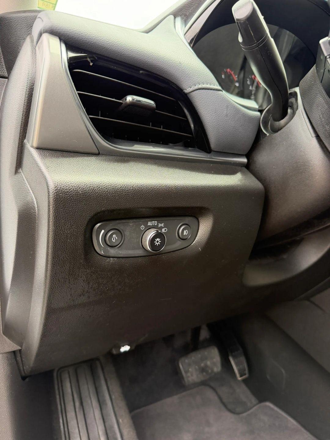 Chevrolet Traverse FWD 4dr LT Cloth w/1LT 2020