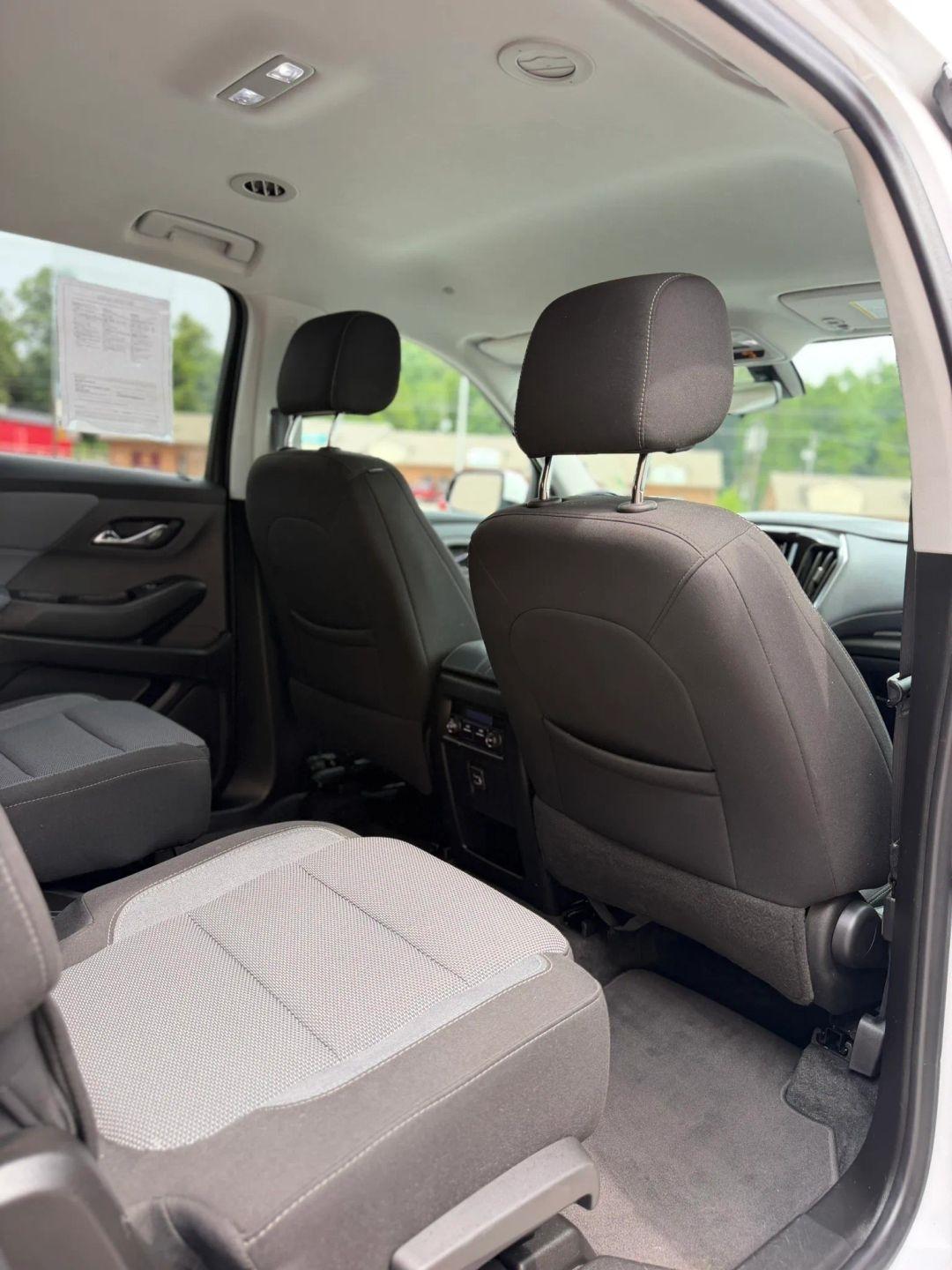 Chevrolet Traverse FWD 4dr LT Cloth w/1LT 2020