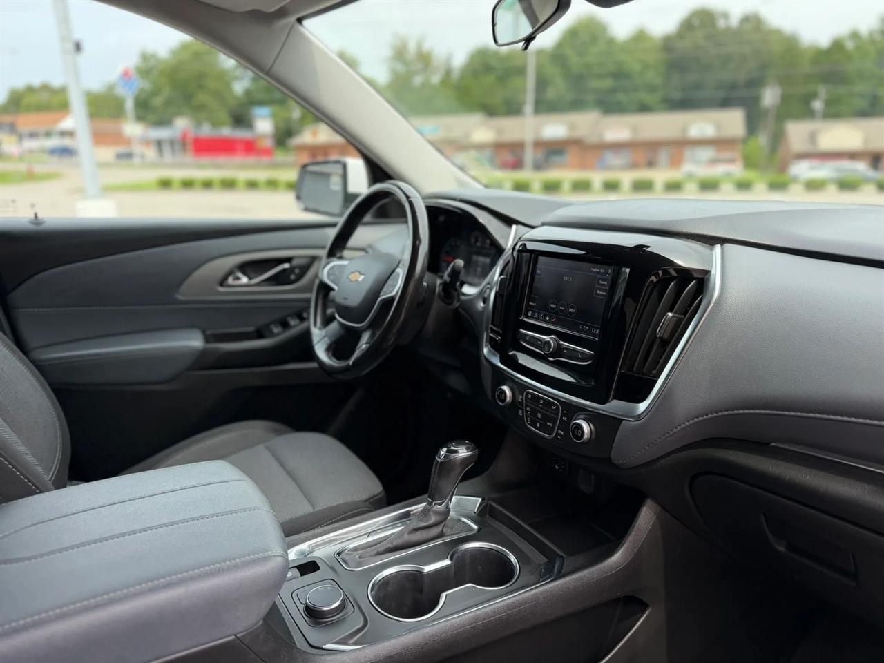 Chevrolet Traverse FWD 4dr LT Cloth w/1LT 2020