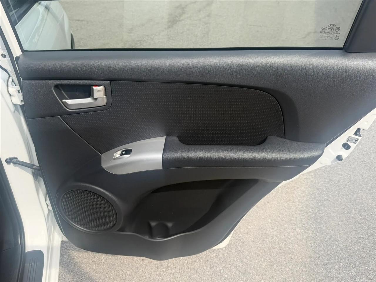 Kia Sportage 4WD 4dr V6 Auto LX 2010