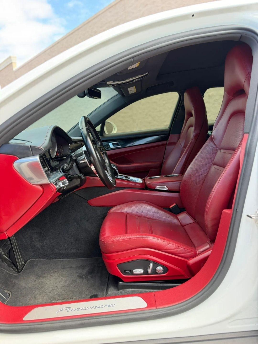 Porsche Panamera RWD 2017