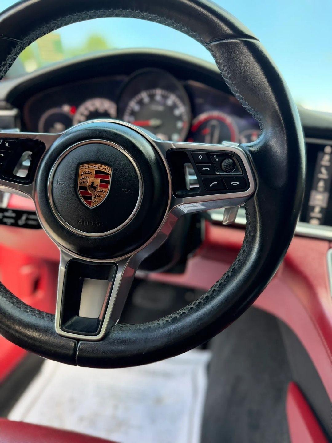 Porsche Panamera RWD 2017