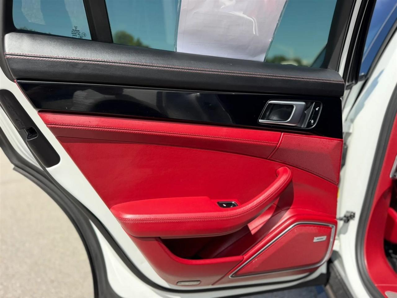 Porsche Panamera RWD 2017