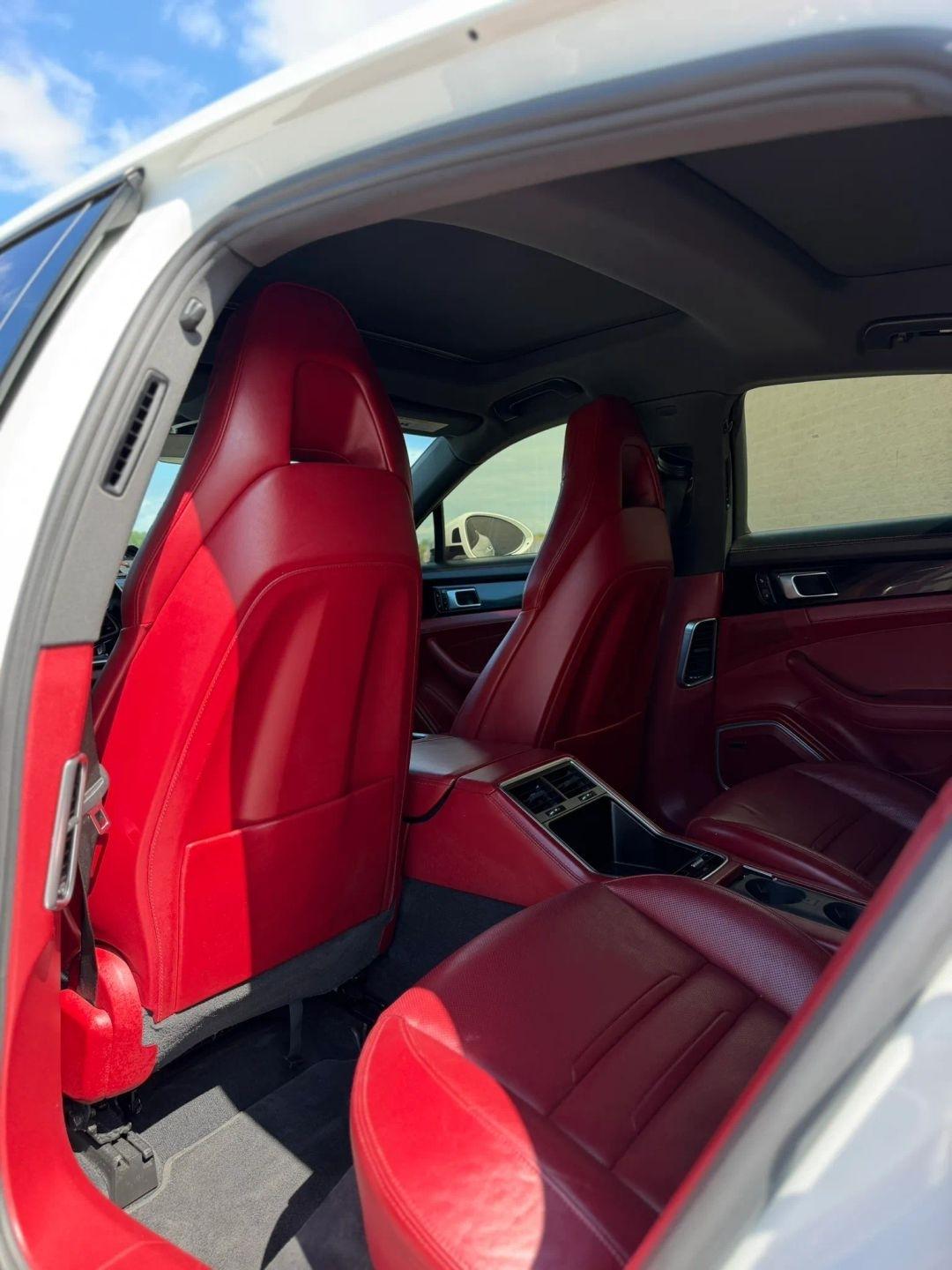 Porsche Panamera RWD 2017