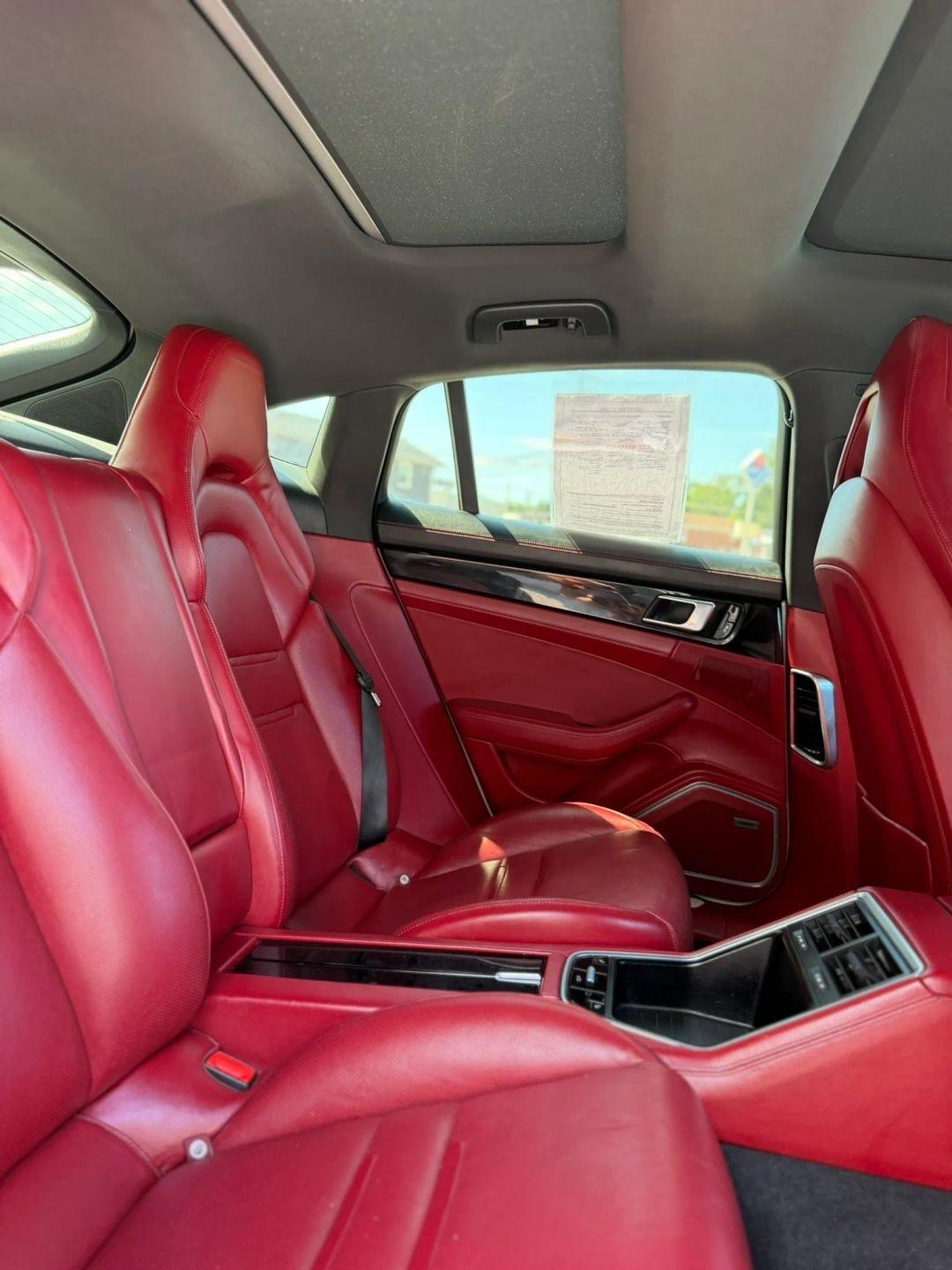 Porsche Panamera RWD 2017