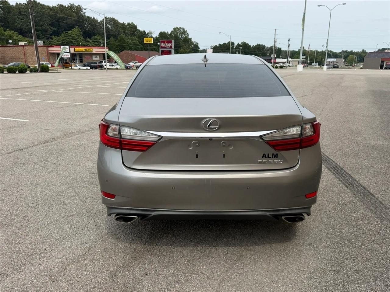Lexus ES 350 4dr Sdn 2016