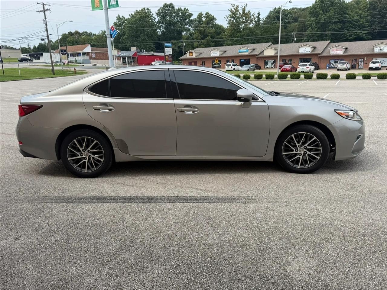 Lexus ES 350 4dr Sdn 2016