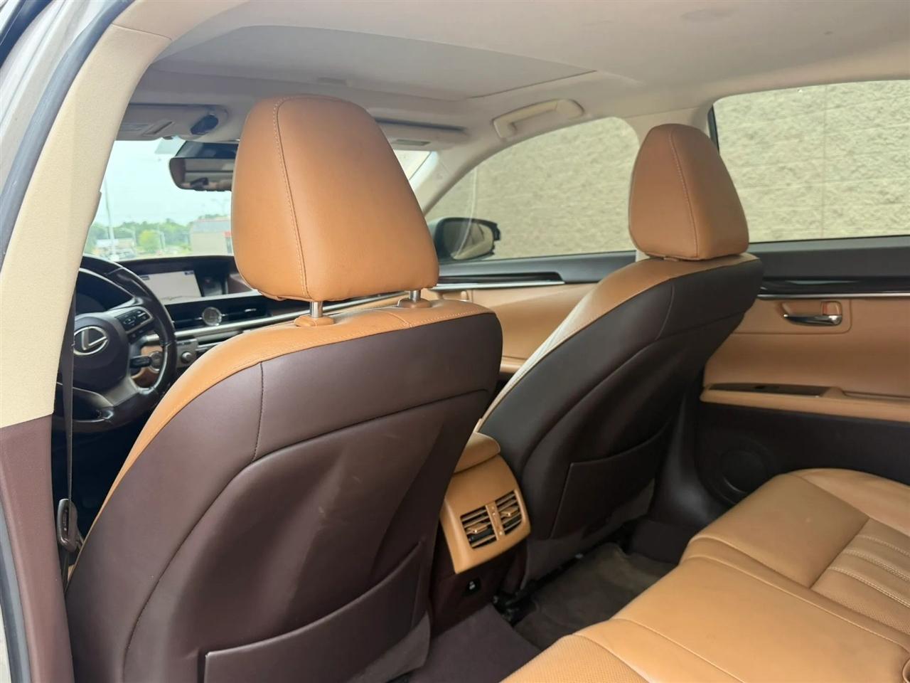 Lexus ES 350 4dr Sdn 2016
