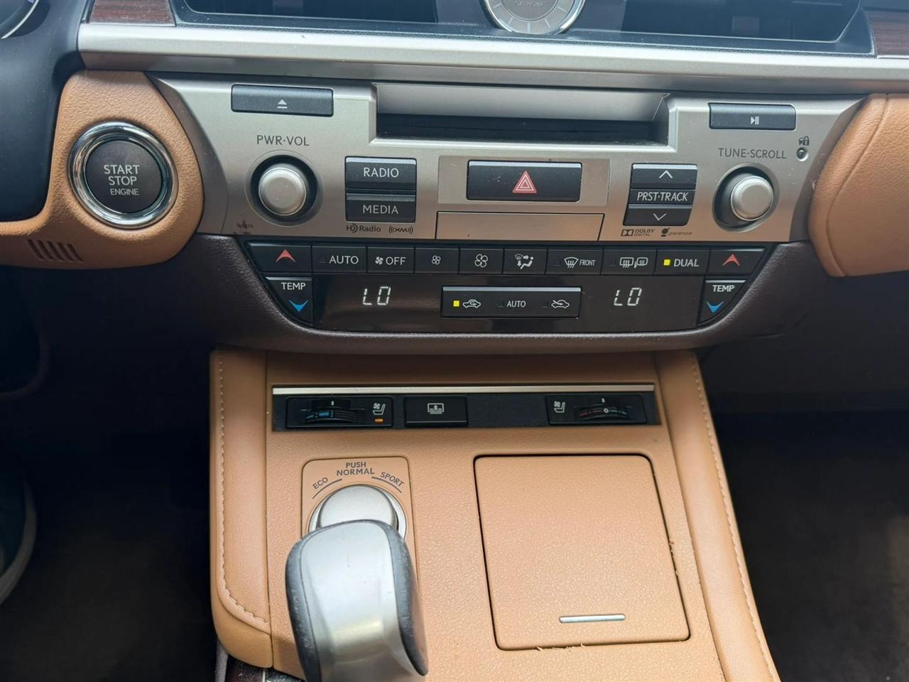 Lexus ES 350 4dr Sdn 2016